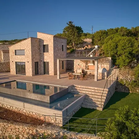 Aroa Eco Living Experience